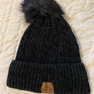 Page One soft knit beanie Pom hat.